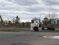 Испытания российского беспилотного грузовика показали на видео