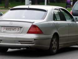 Медведев: необходимо наказывать нарушителей с иностранными номерами