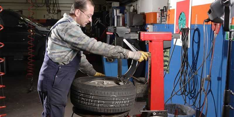 
                                    Московским водителям рекомендовали поменять резину
                            