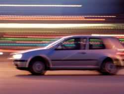 Названы регионы, где больше всего ездят на автомобилях