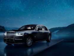 Rolls-Royce привез в Россию уникальный Phantom с фрагментом метеорита