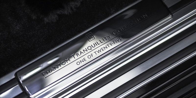 
                                    Rolls-Royce привез в Россию уникальный Phantom с фрагментом метеорита
                            