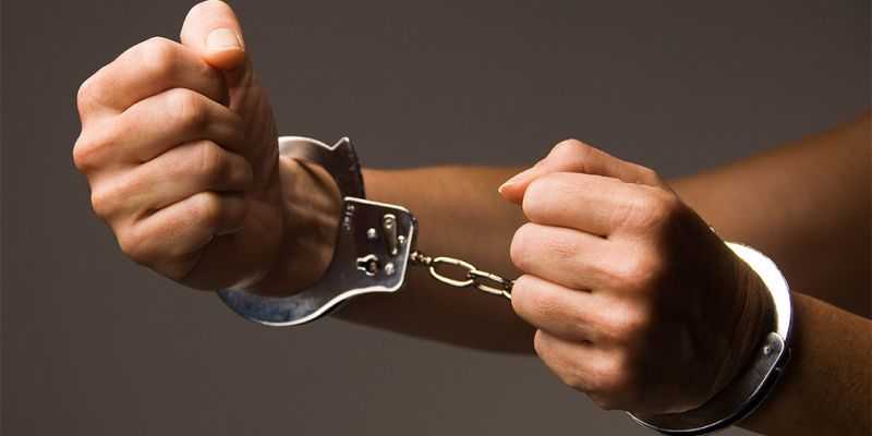 
                                    Сына вице-президента МТС задержали после четырехчасовой погони в Москве
                            