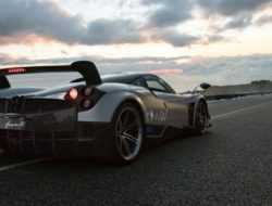 Видео: на треке столкнулись суперкары стоимостью несколько миллионов евро