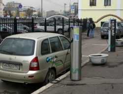 Власти Москвы предложили отменить транспортный налог для электрокаров