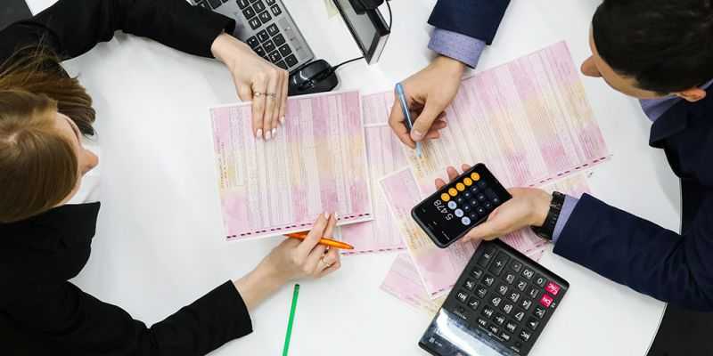 
                                    Центробанк предупредил о скором подорожании полисов ОСАГО
                            