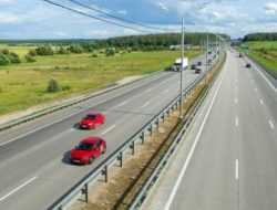 Дмитрий Медведев разрешил построить новую платную трассу