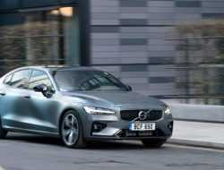 До России добрался «доступный» вариант седана Volvo S60