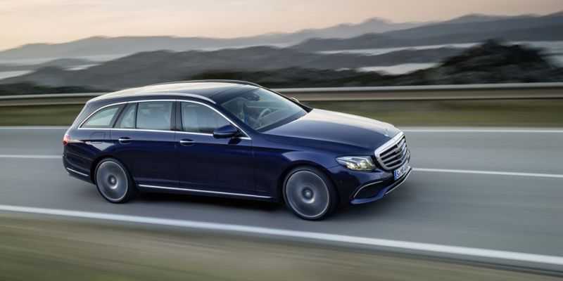 
                                    Mercedes отправит в ремонт автомобили в России из-за опасного спойлера
                            