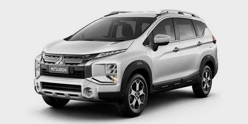 
                                    Mitsubishi выпустила минивэн-кроссовер с 225-миллиметровым клиренсом
                            