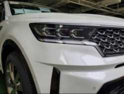 Новый Kia Sorento впервые сфотографировали без камуфляжа
