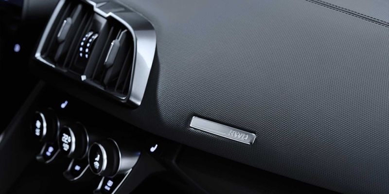 Обновленный Audi R8 перевели на задний привод и сделали дешевле