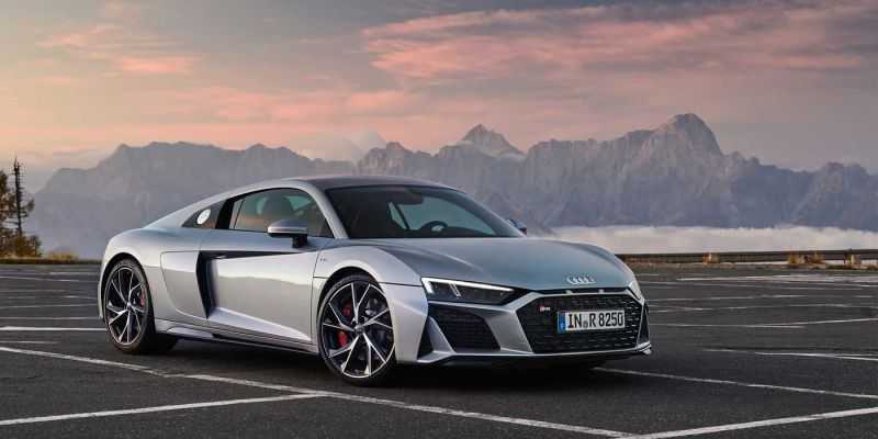 Обновленный Audi R8 перевели на задний привод и сделали дешевле