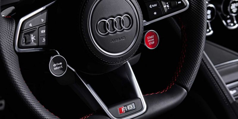 Обновленный Audi R8 перевели на задний привод и сделали дешевле