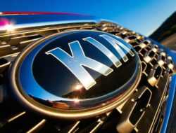 Первое фото нового KIA Sorento без камуфляжа