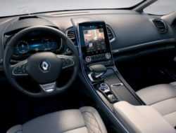 Renault представил свой первый автомобиль с матричными фарами