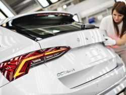 Стартовало производство новой Skoda Octavia