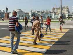 В Москве несколько сотен светофоров перенастроили в пользу пешеходов