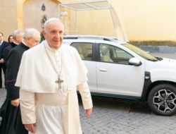 В Renault подготовили специальный Duster для папы римского