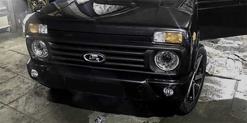 
                                    В Сети показали внешность обновленного внедорожника Lada 4x4
                            