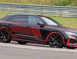 Видео: «заряженный» Audi Q8 стал быстрейшим кроссовером на Нюрбургринге