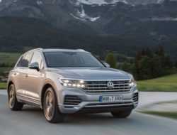 Volkswagen Touareg получил новую комплектацию с самым мощным мотором
