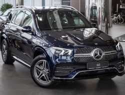 Mercedes-Benz GLE в России освежил дизайн новым обвесом