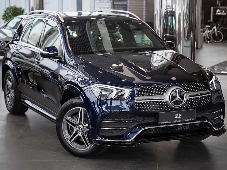 Mercedes-Benz GLE в России освежил дизайн новым обвесом