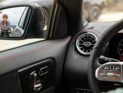 Mercedes показал салон нового GLA