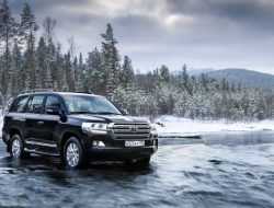 Названы самые популярные полноприводники стоимостью более 5 млн рублей