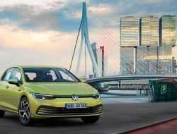 Новый Volkswagen Golf оставят без DSG в России
