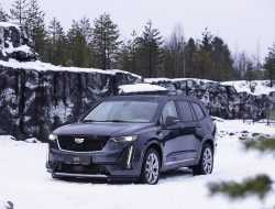 Первое знакомство с новейшим кроссовером Cadillac XT6 для России
