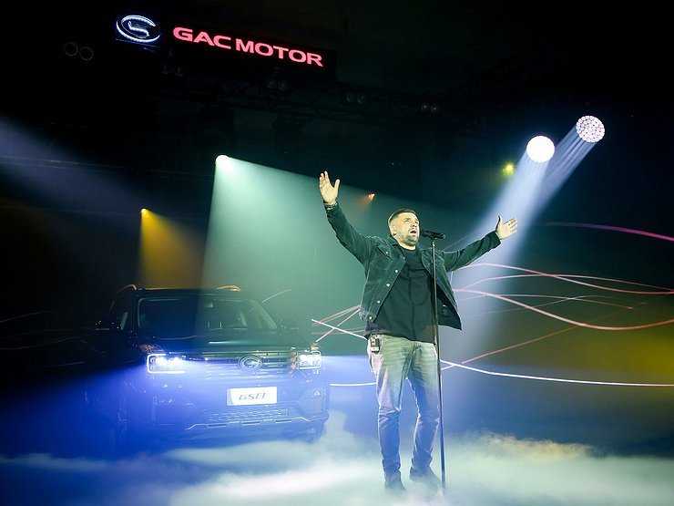 Почему рэпер Баста изменил Rolls-Royce с китайским кроссовером