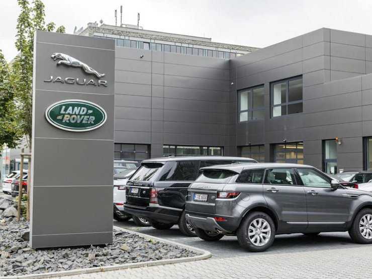 С 1 января в России взлетят цены на автомобили Jaguar Land Rover
