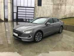 Смех Toyota Camry и слезы Ferrari: первый тест-драйв новой Hyundai Sonatа