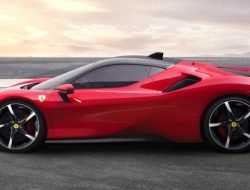 В Ferrari отказались выпускать электрический суперкар раньше 2025 года
