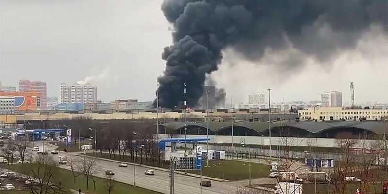 
                                    В Москве на Варшавском шоссе парализовано движение из-за пожара
                            