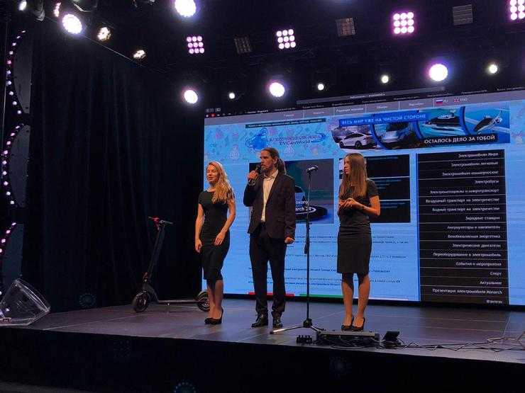 В Москве представили новую российскую автомобильную марку, которой нет и не будет