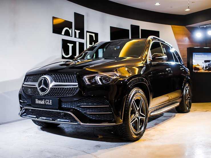 В России Mercedes-Benz отзывает более 1000 кроссоверов, седанов и купе