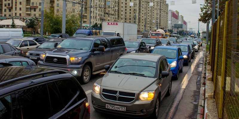 
                                    Власти Москвы назвали среднее время поездки от МКАД до центра
                            