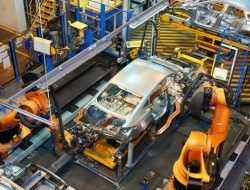 Власти призвали Ford ускорить продажу завода в России