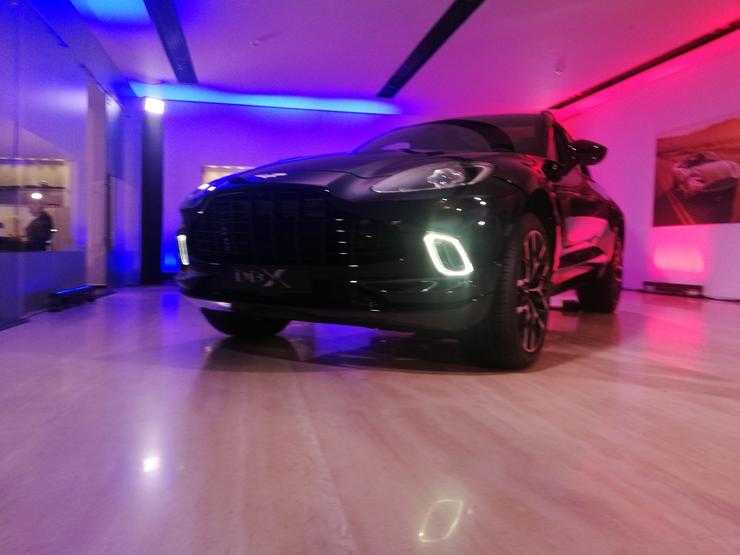 Aston Martin DBX за 15 000 000 рублей: скудная комплектация и огрехи сборки
