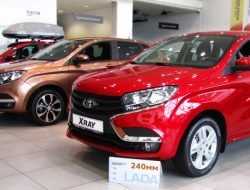 АвтоВАЗ рассказал о продажах Lada XRay с вариатором