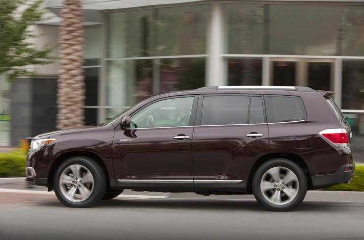 Чем разочарует и порадует Toyota Highlander второго поколения