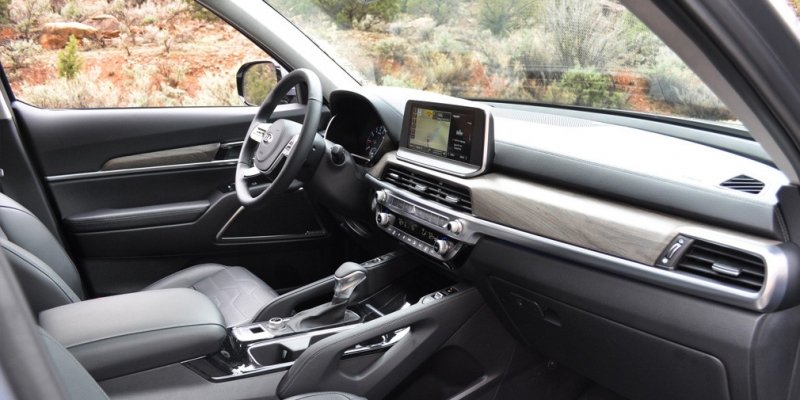 
                                    Chevrolet, Jeep и Kia: в США назвали лучшие автомобили года
                            