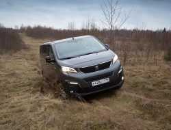 Что могут автобусы на бездорожье: видео тест-драйв Peugeot и Citroёn с полным приводом