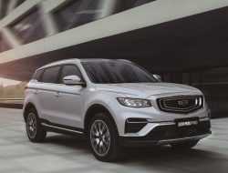 Geely везет в Россию обновленный кроссовер Atlas с мотором от Volvo