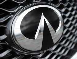 Infiniti на полгода задерживается с премьерой новейшего купе-кроссовера