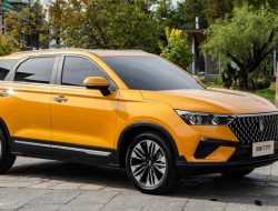 Китайский FAW привезет в Россию новый кроссовер