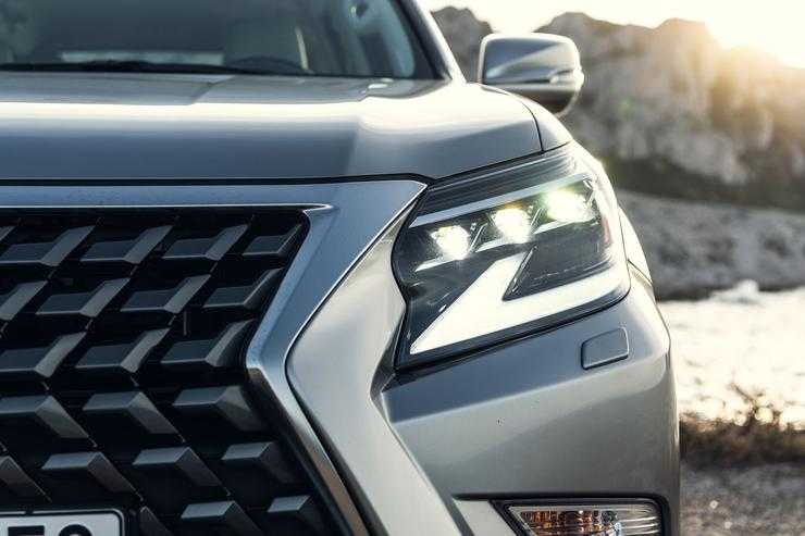 Когда больше — не лучше: первый тест-драйв обновленного Lexus GX460